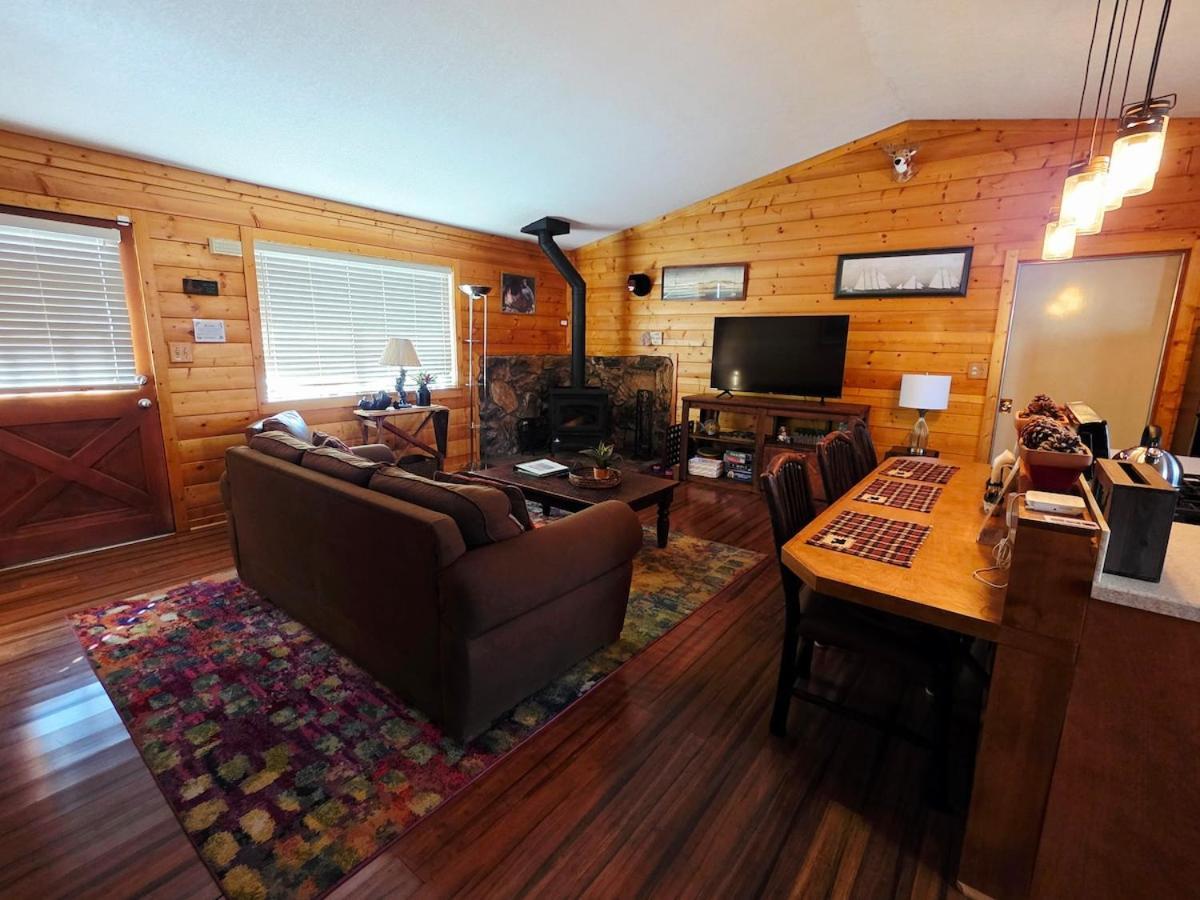 Bear Escapes II Affordable Luxury Cabin Sugarloaf Экстерьер фото