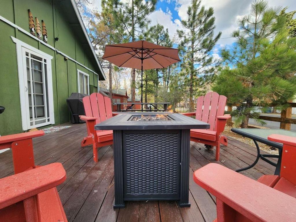 Bear Escapes II Affordable Luxury Cabin Sugarloaf Экстерьер фото