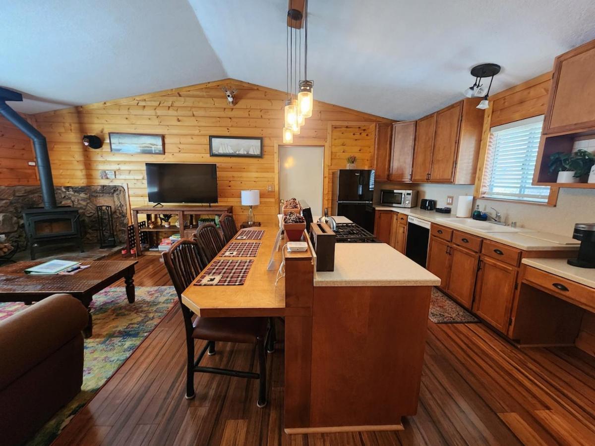 Bear Escapes II Affordable Luxury Cabin Sugarloaf Экстерьер фото