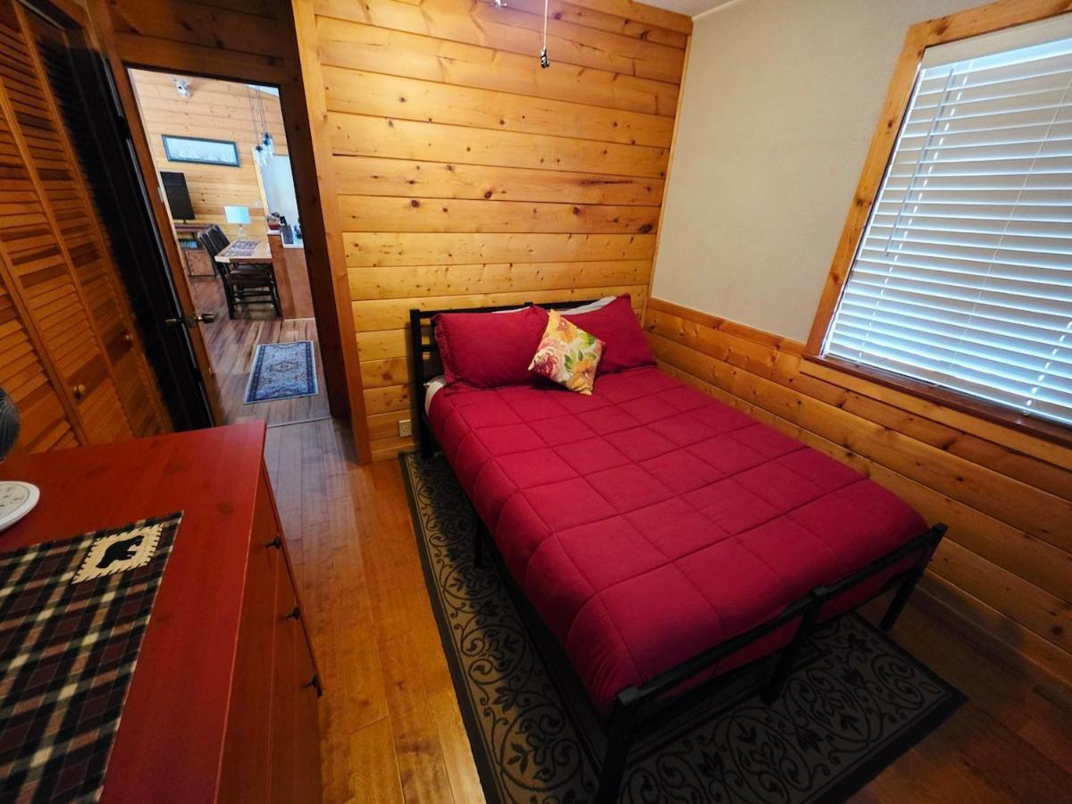 Bear Escapes II Affordable Luxury Cabin Sugarloaf Экстерьер фото