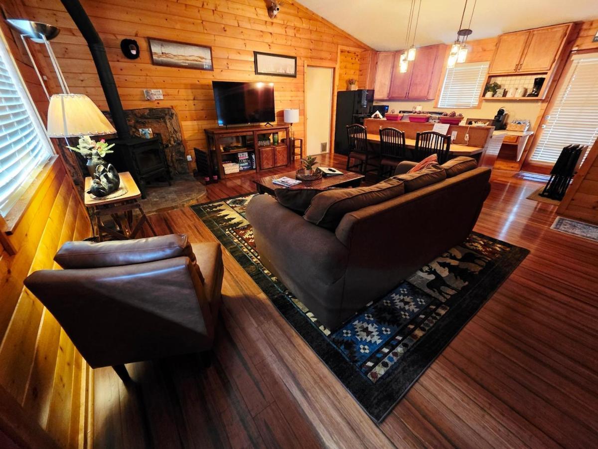 Bear Escapes II Affordable Luxury Cabin Sugarloaf Экстерьер фото