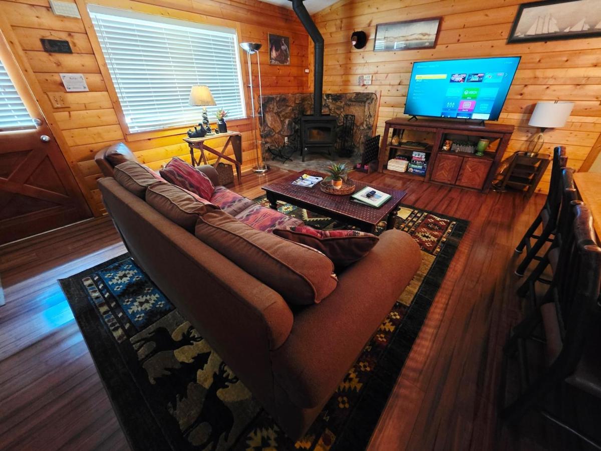 Bear Escapes II Affordable Luxury Cabin Sugarloaf Экстерьер фото